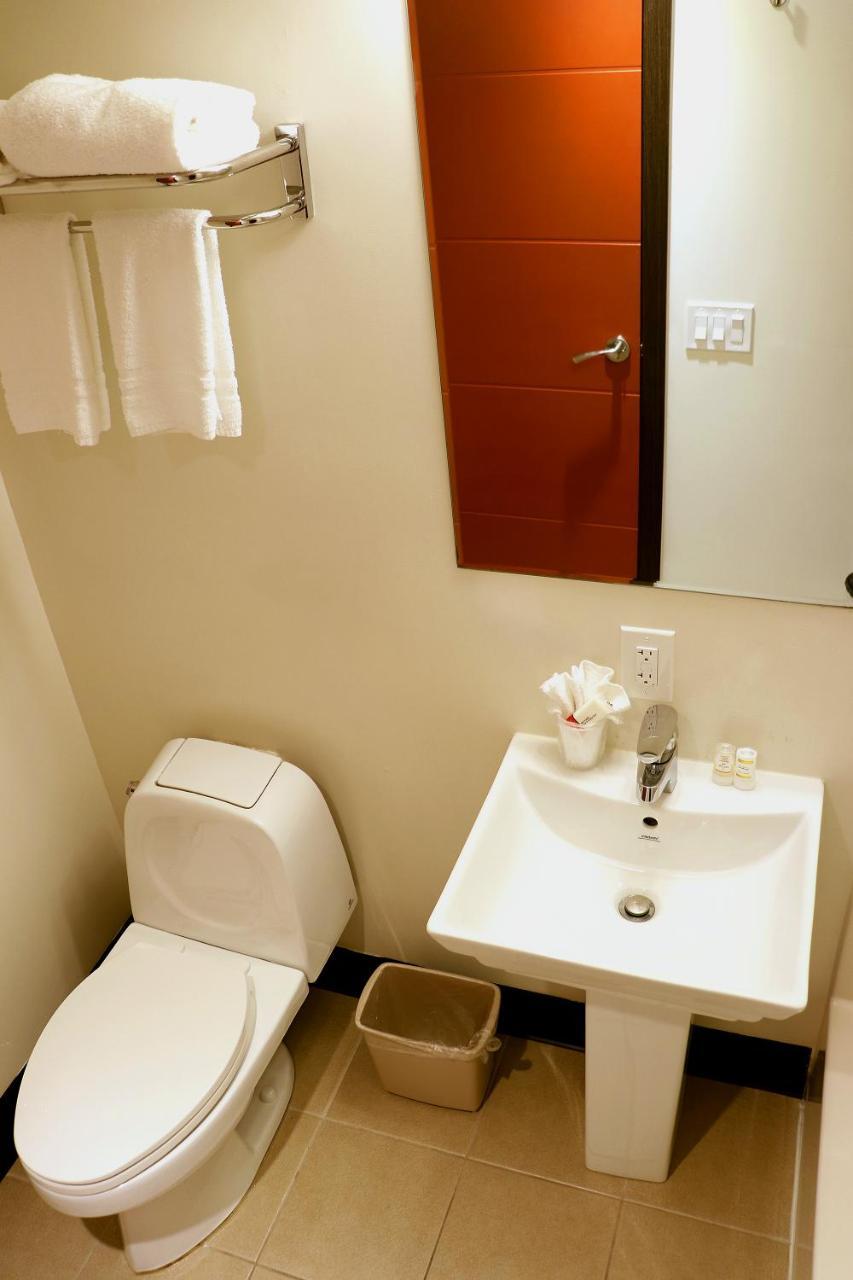 Best Lynnwood Inn Bagian luar foto