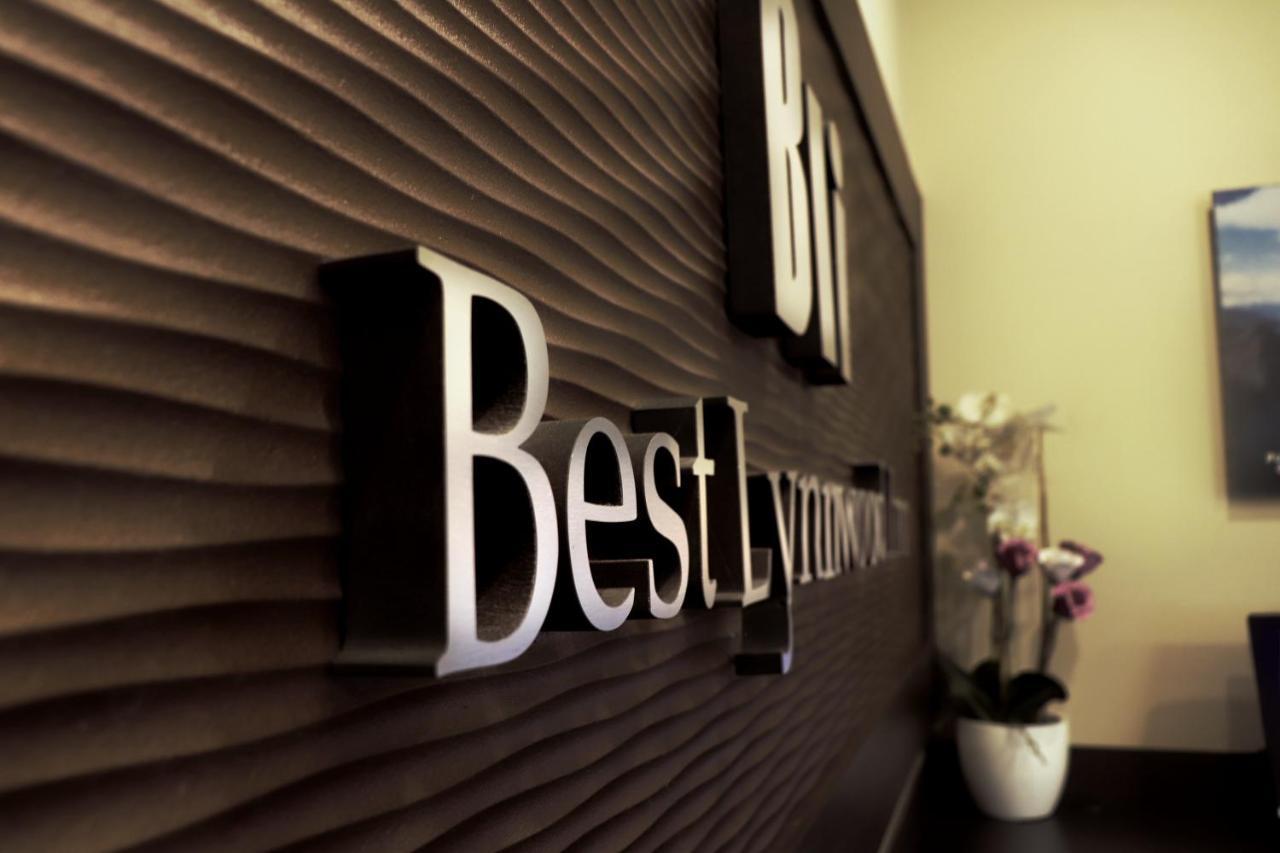 Best Lynnwood Inn Bagian luar foto