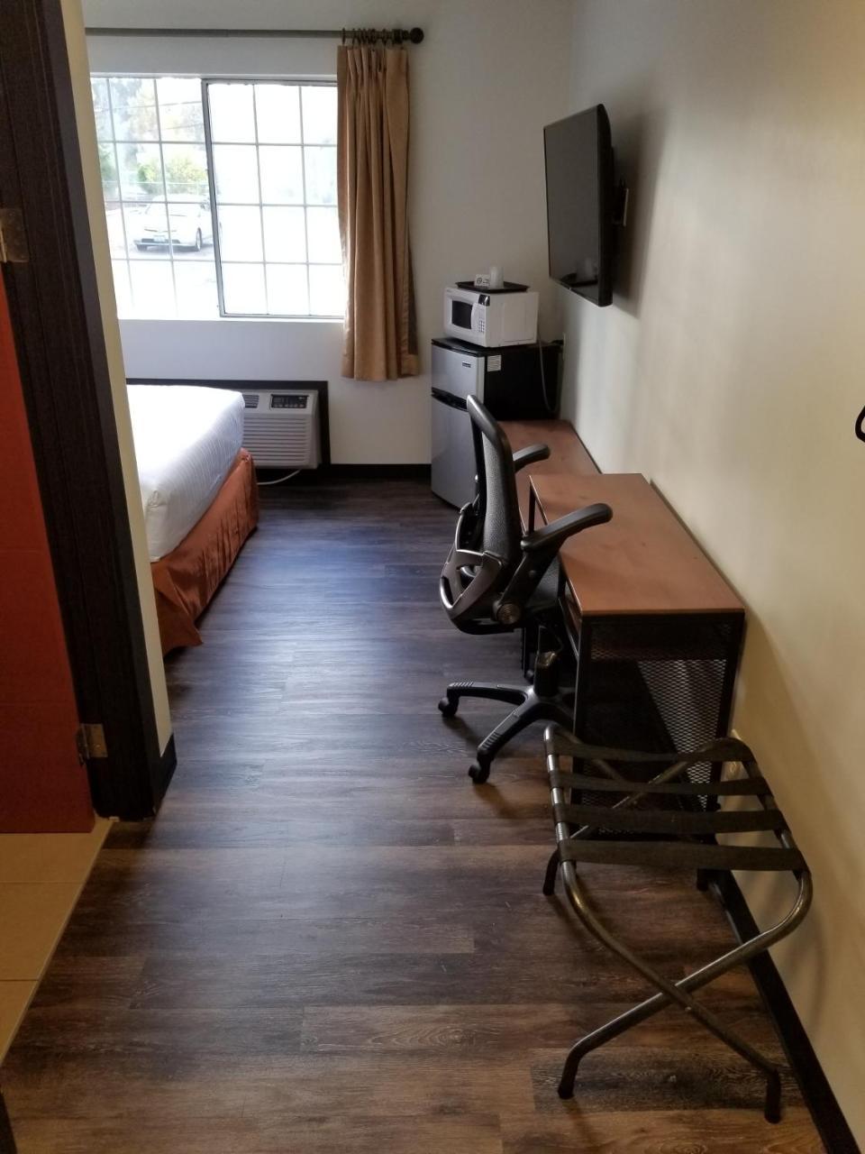 Best Lynnwood Inn Bagian luar foto